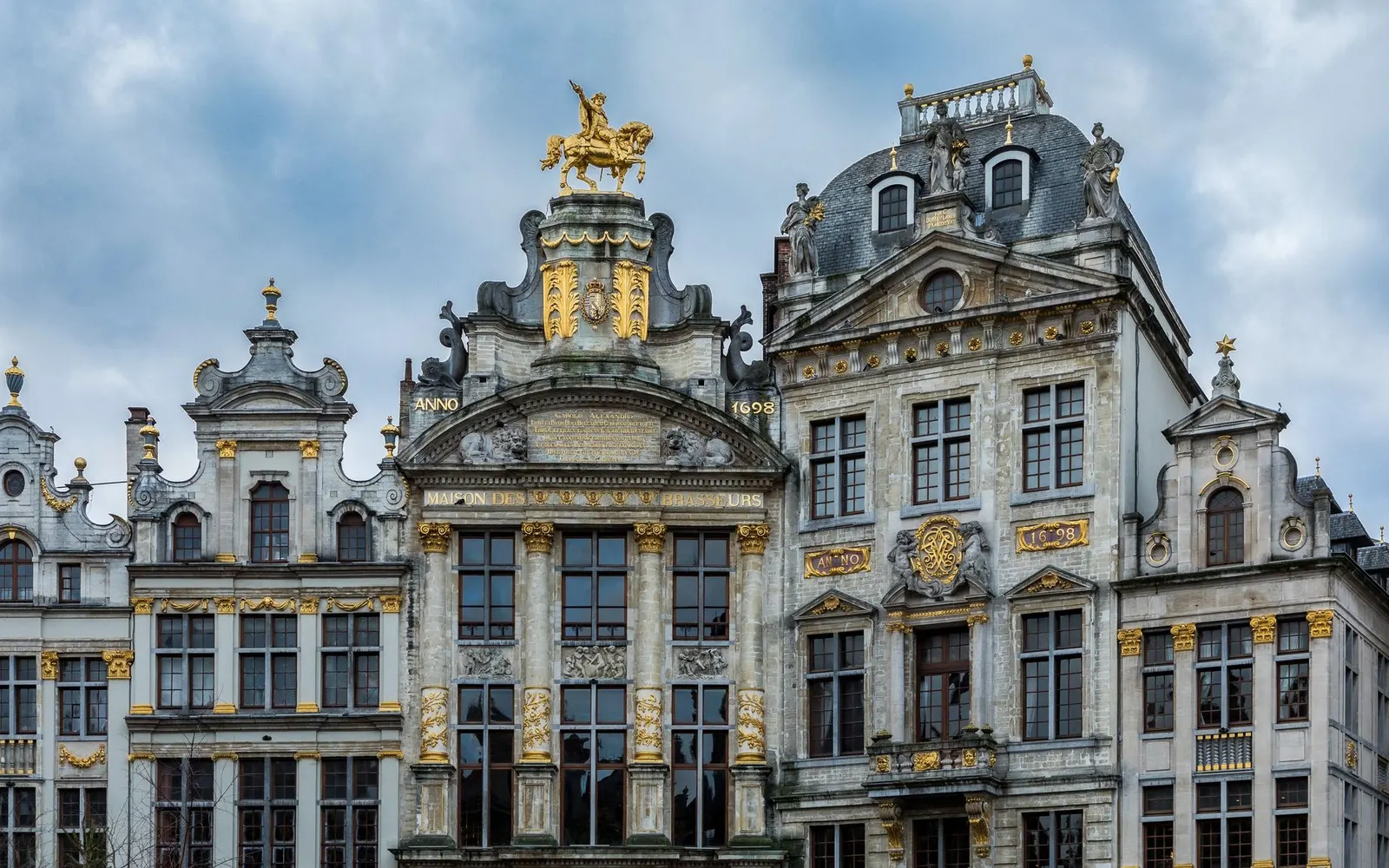 La Grand-Place de Bruxelles et ses façades dorées