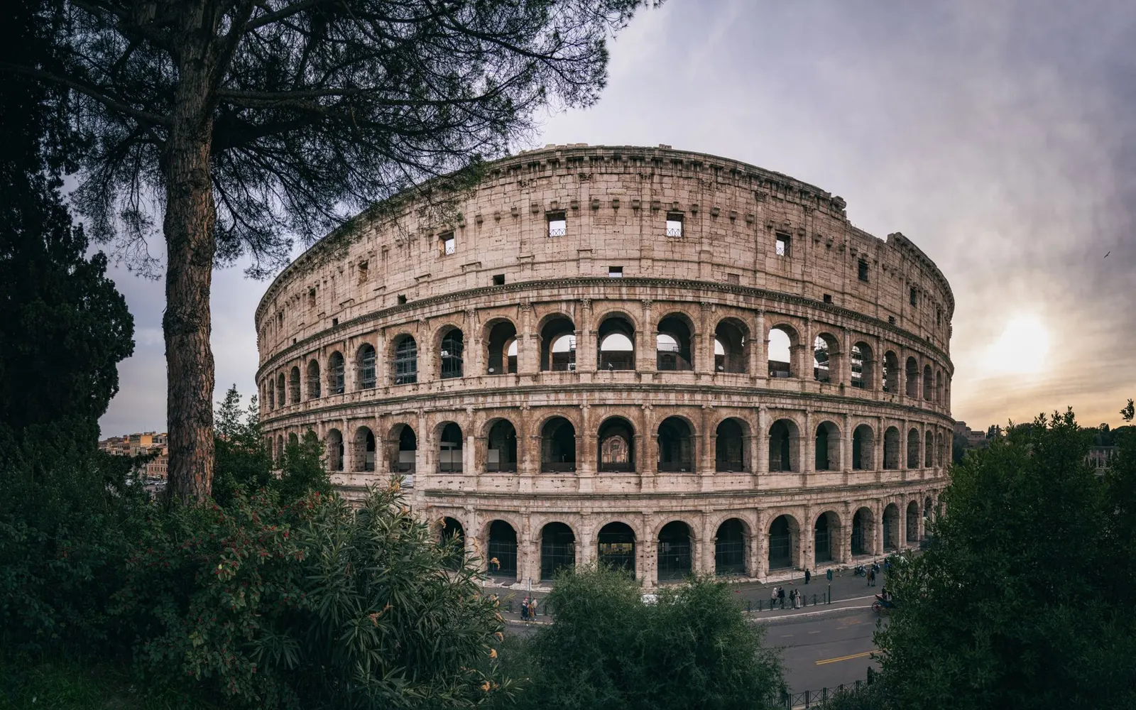 Le Colisée de Rome au coucher du soleil
