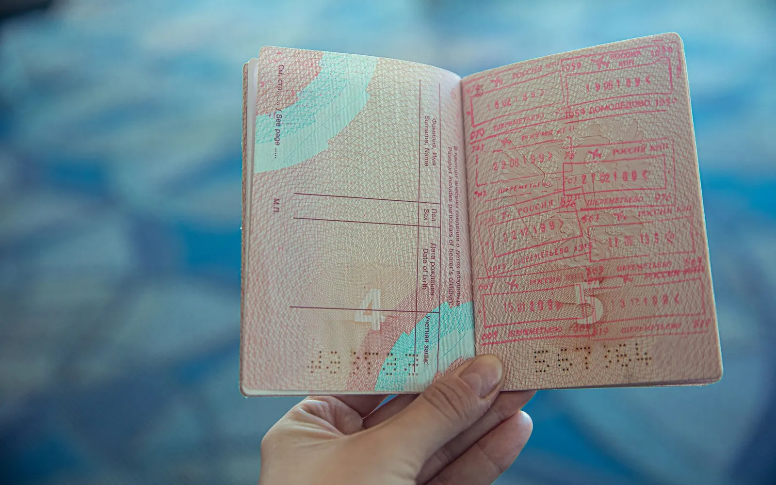 Passeport et tampons de visa